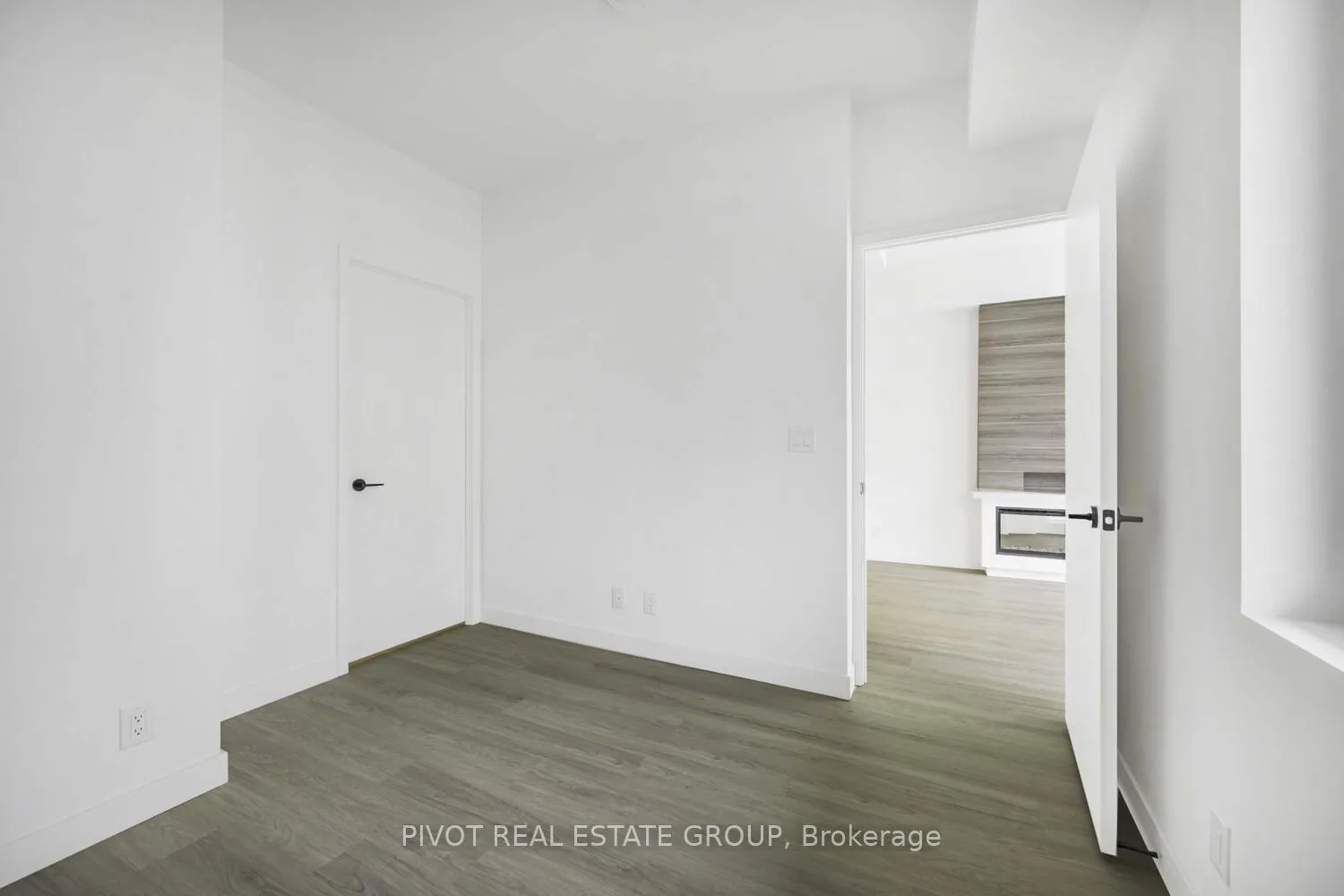 Photo 10 of Unit 502, 1050 Eastern Avenue, Toronto, The Beaches — HOMEH