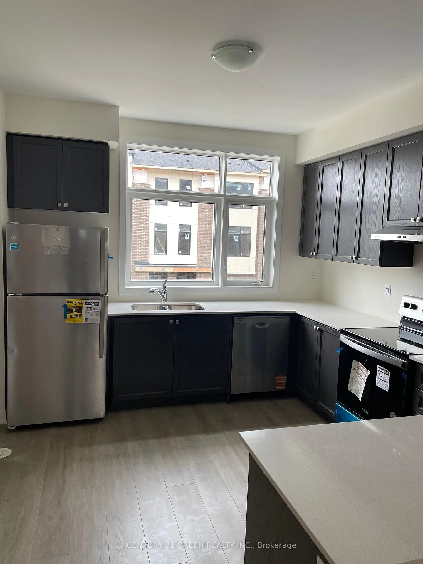 Photo 3 of Unit 1102, 1695 Dersan Street, Pickering, Duffin Heights — HOMEH