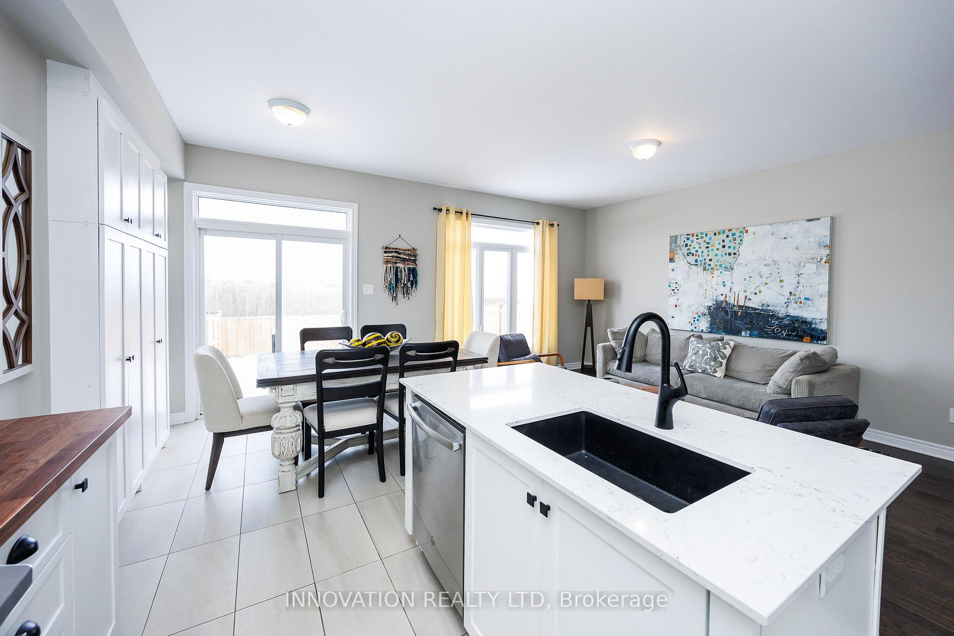 Photo 14 of 35 Mcphail Road, Carleton Place — HOMEH