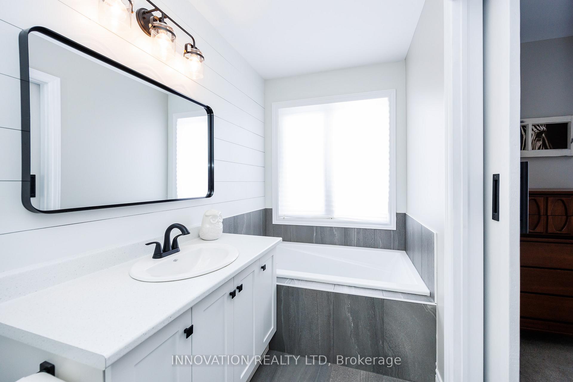 Photo 21 of 35 Mcphail Road, Carleton Place — HOMEH