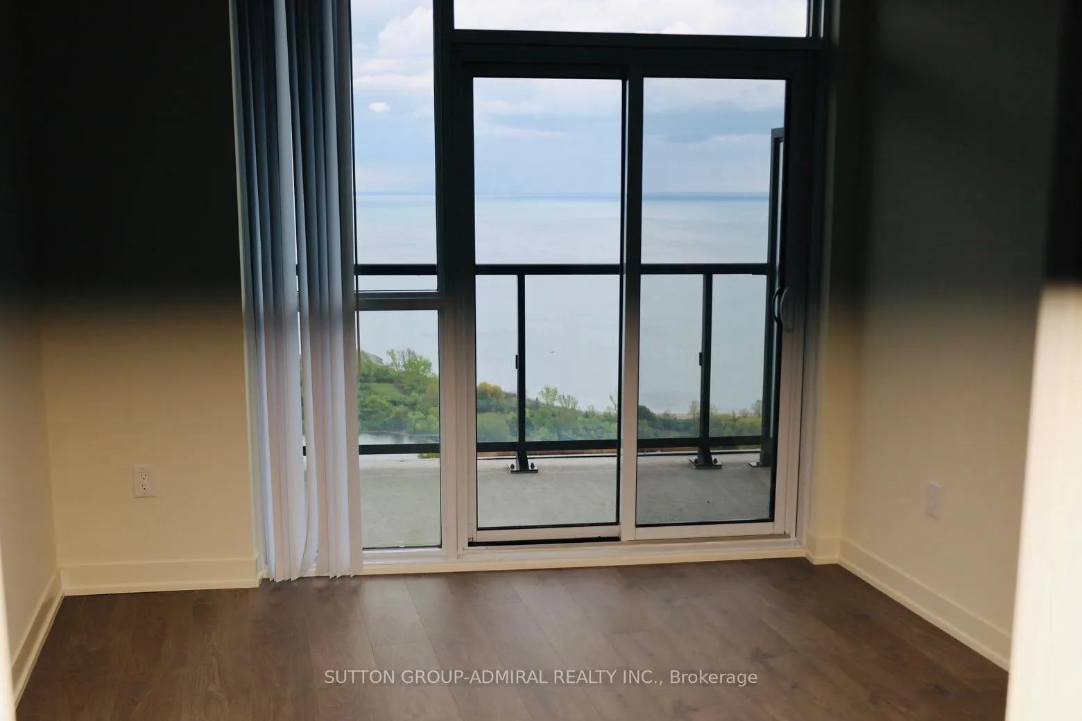 Photo 8 of Unit 4202, 38 Annie Craig Drive, Etobicoke, Mimico — HOMEH