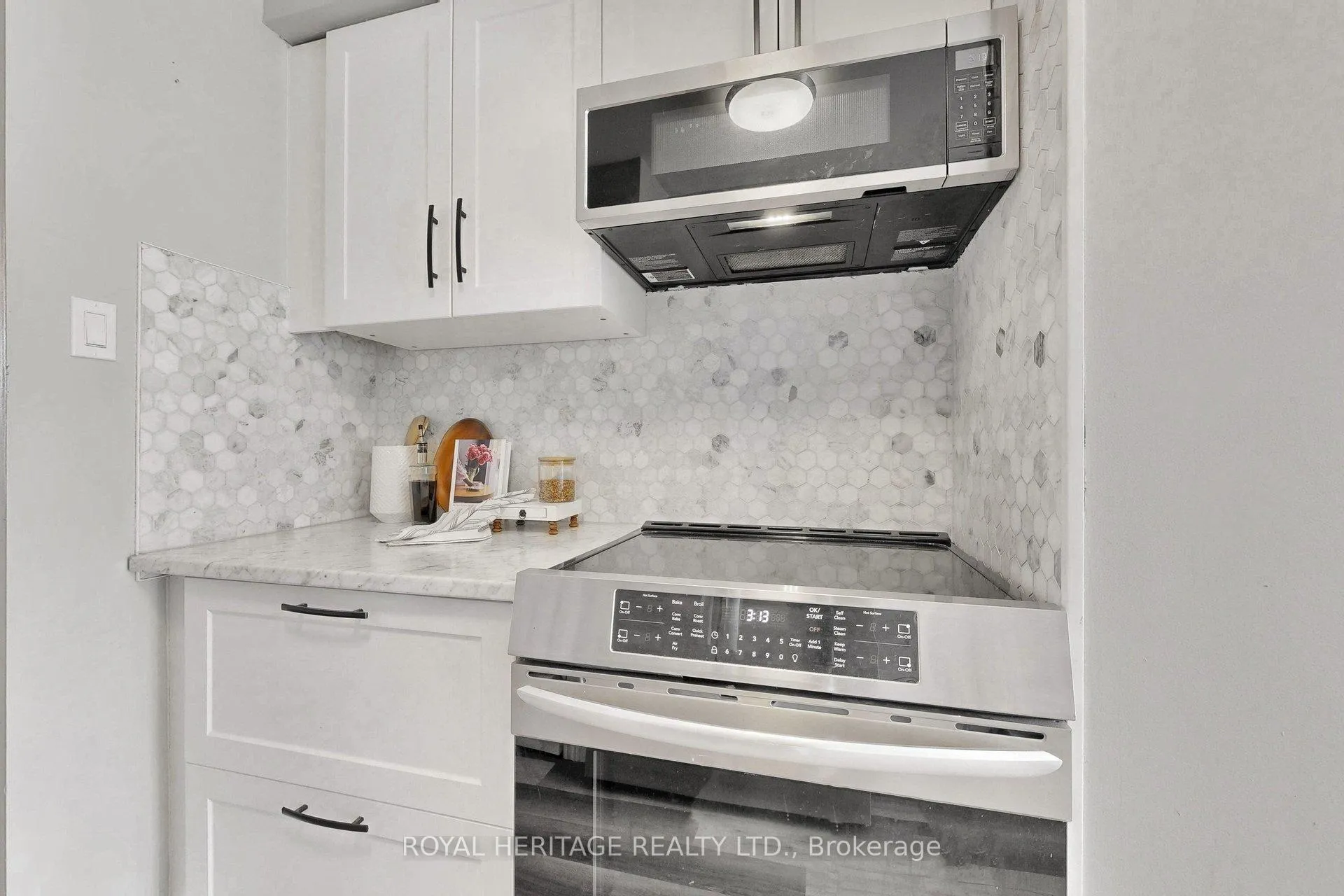 Photo 6 of Unit 31, 155 Glovers Road, Oshawa, Samac — HOMEH
