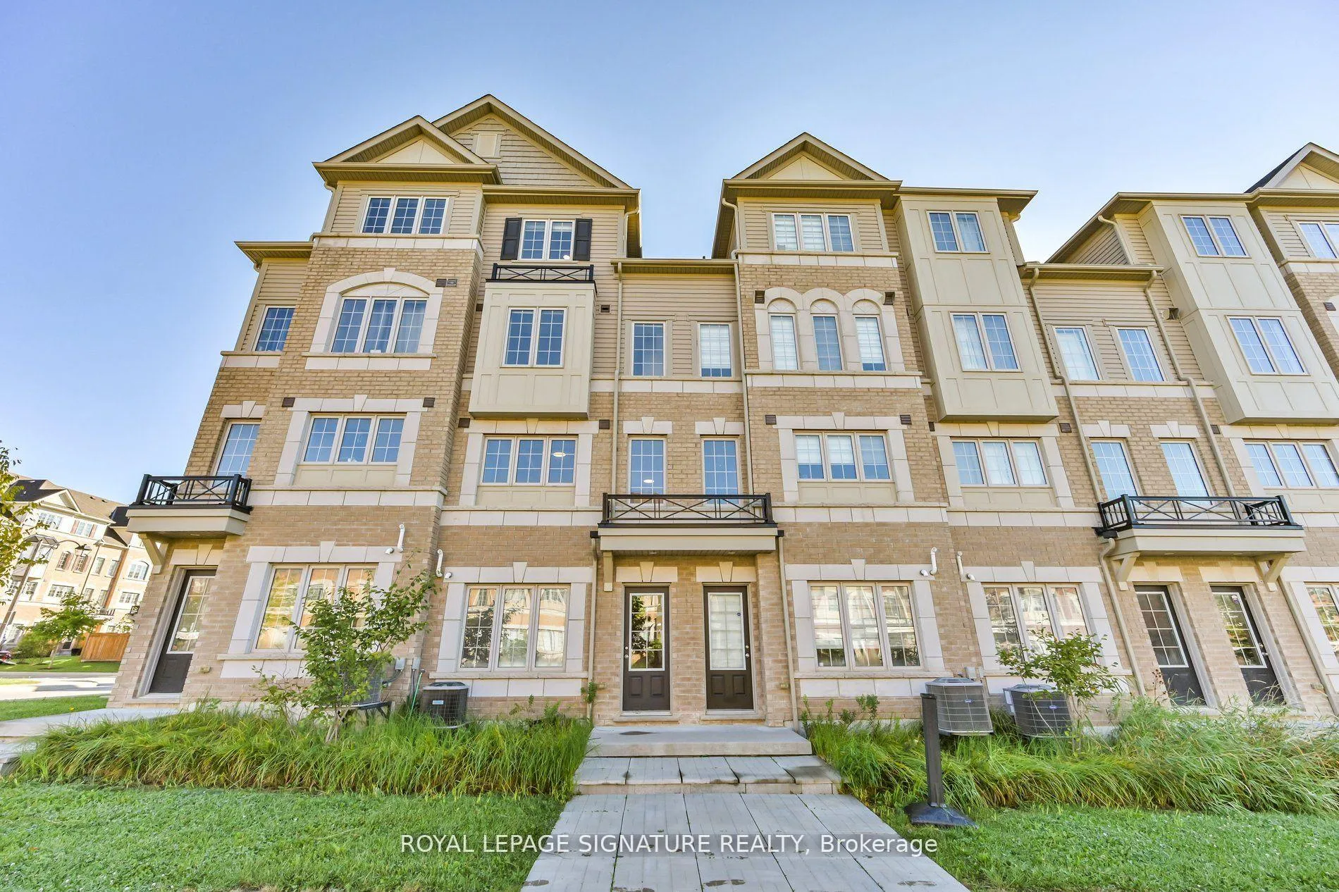 Photo 2 of Unit 223, 2456 Rosedrop Path, Oshawa, Windfields — HOMEH