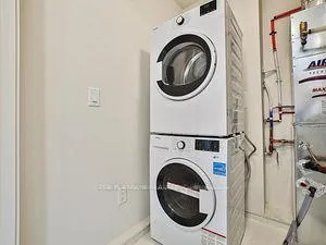 Photo 3 of Unit 317, 58 Sky harbour Drive, Brampton, Bram West — HOMEH