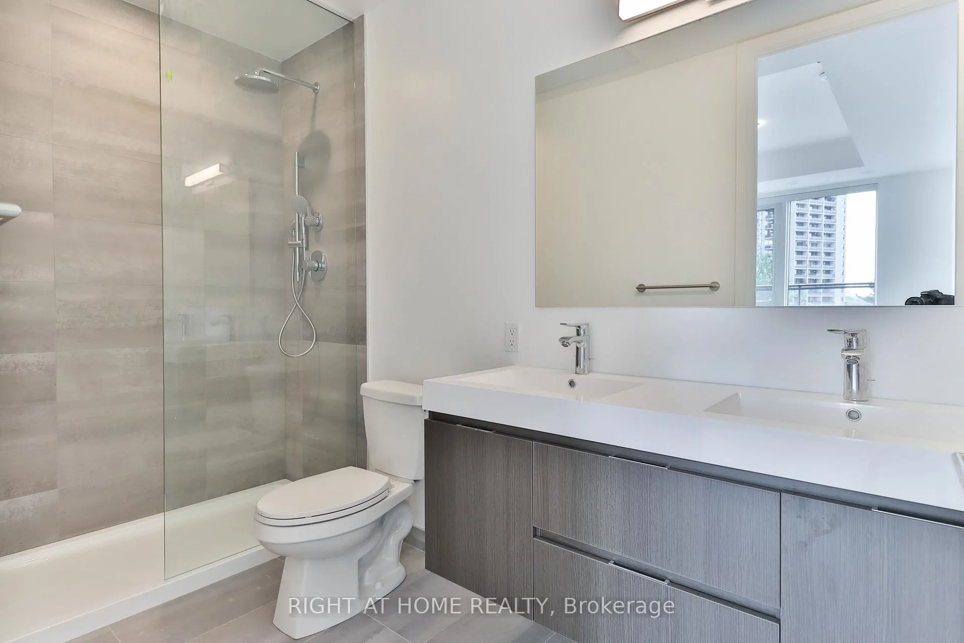 Photo 13 of Unit 406, 800 Broadview Avenue, Toronto, Playter Estates-Danforth — HOMEH