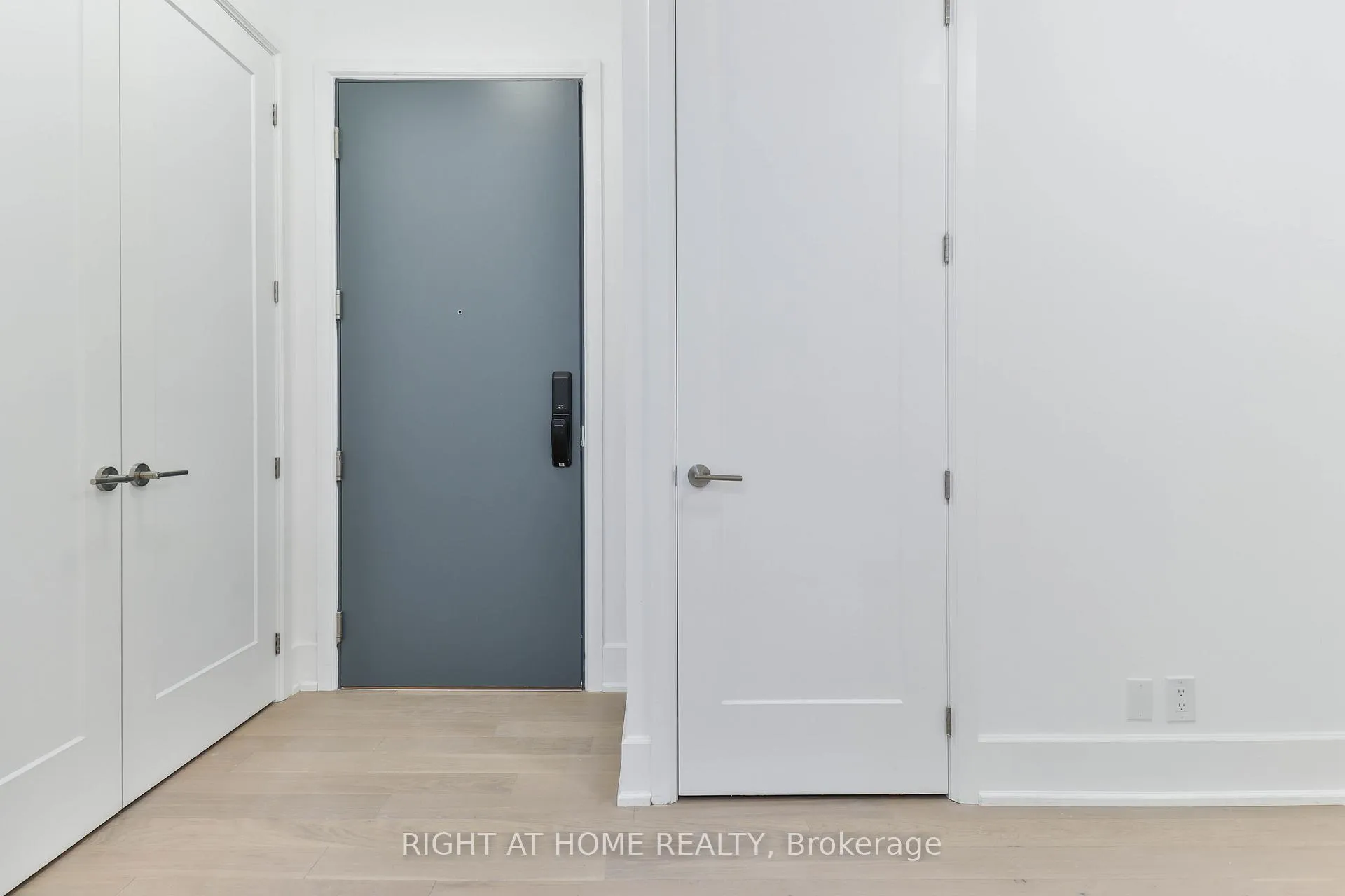 Photo 22 of Unit 406, 800 Broadview Avenue, Toronto, Playter Estates-Danforth — HOMEH