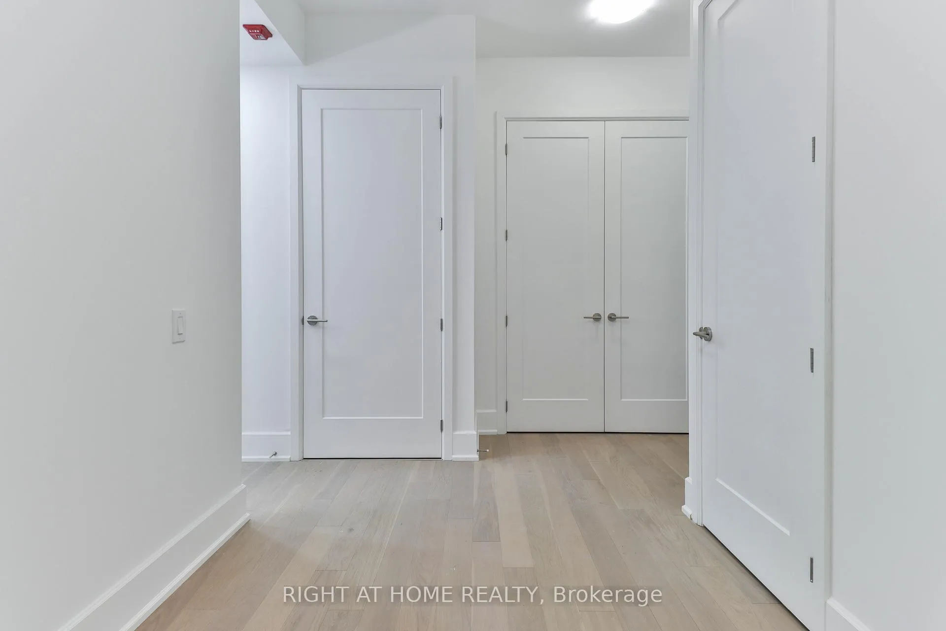 Photo 23 of Unit 406, 800 Broadview Avenue, Toronto, Playter Estates-Danforth — HOMEH