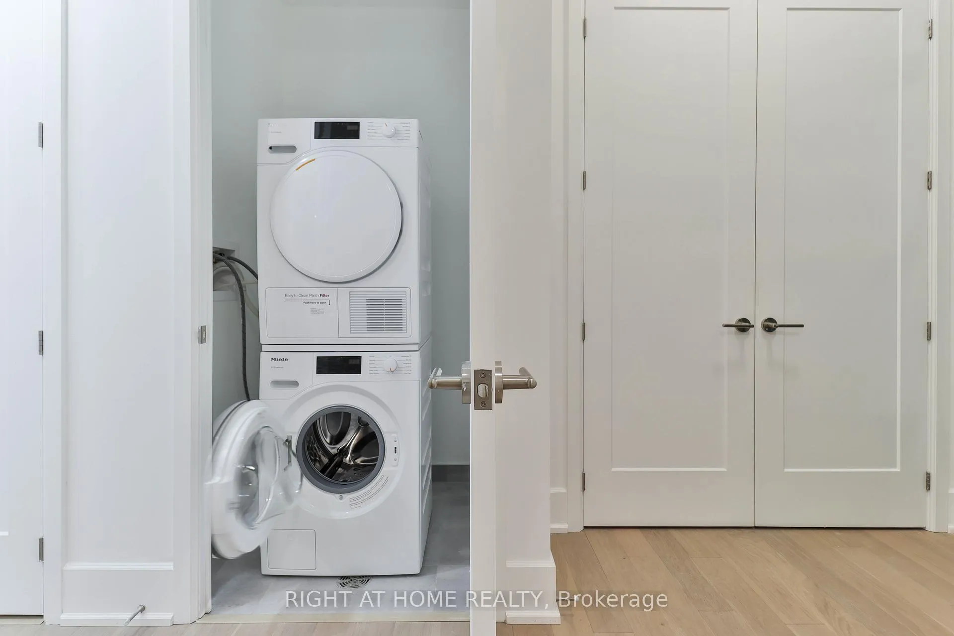 Photo 24 of Unit 406, 800 Broadview Avenue, Toronto, Playter Estates-Danforth — HOMEH