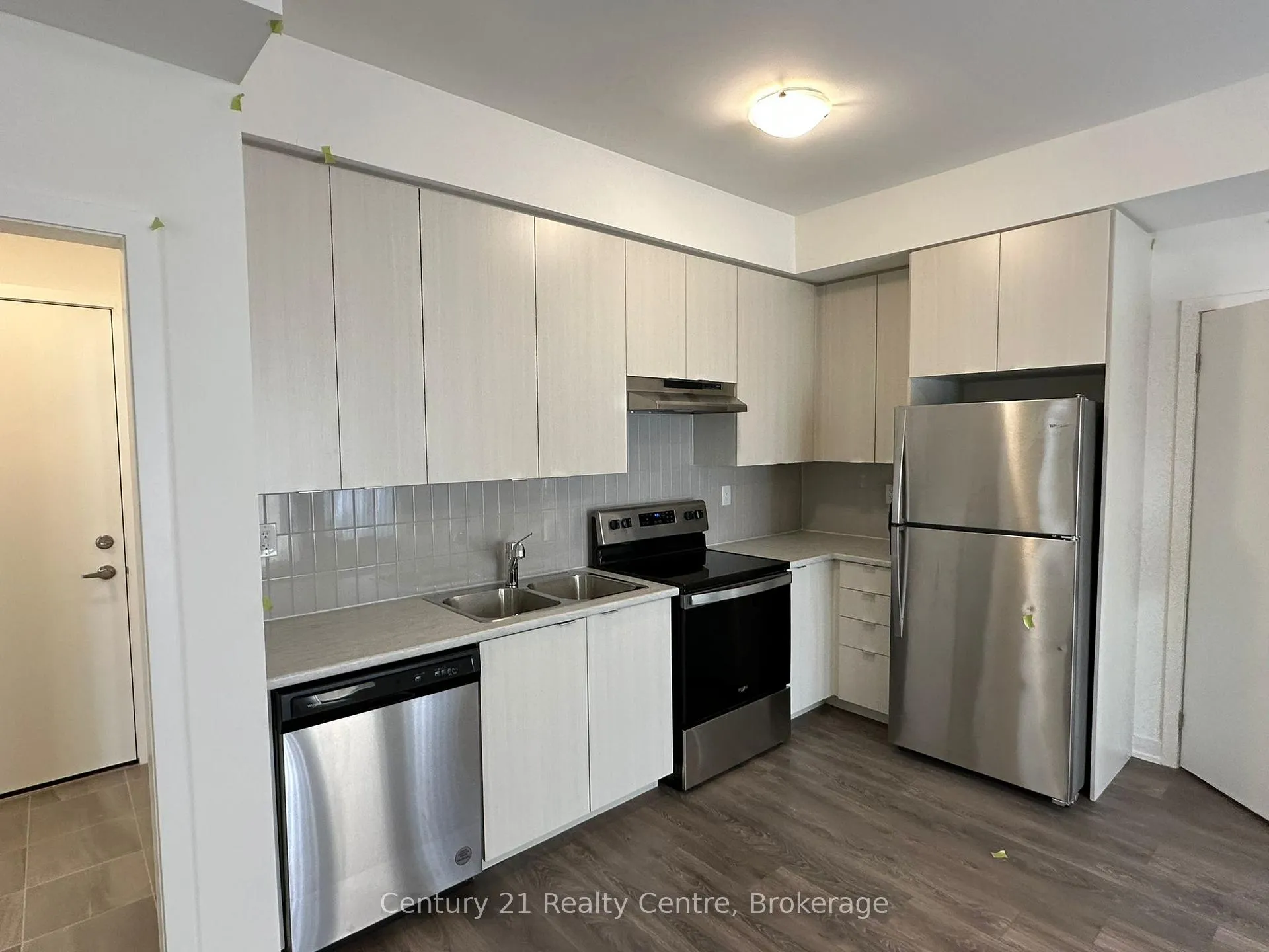 Photo 3 of Unit 605, 1525 Kingston Road, Pickering, Town Centre — HOMEH
