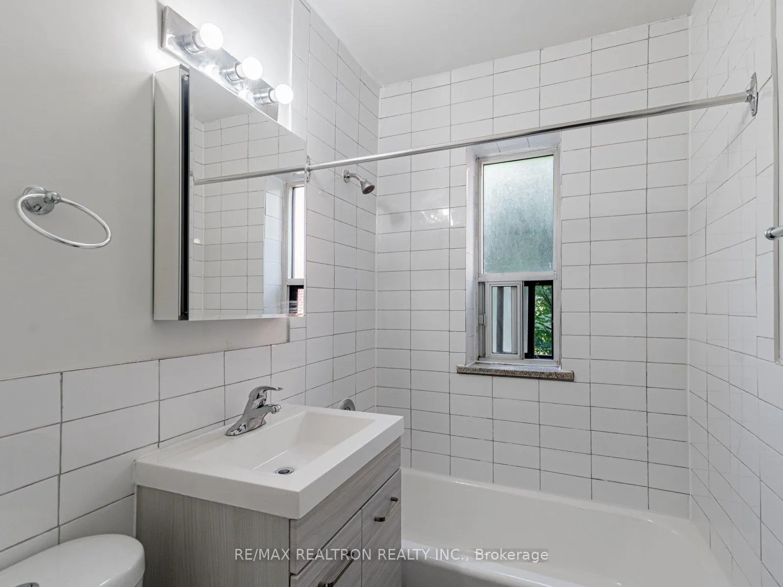 Photo 14 of Unit 115, 156 Kingston Road, Toronto, Woodbine Corridor — HOMEH