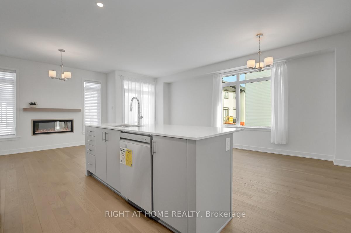Photo 8 of 505 Corretto Place, Ottawa, Barrhaven - Heritage Park — HOMEH