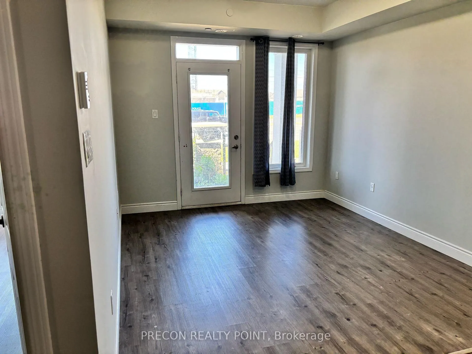 Photo 6 of Unit 107, 54 Sky Harbour Drive, Brampton, Bram West — HOMEH