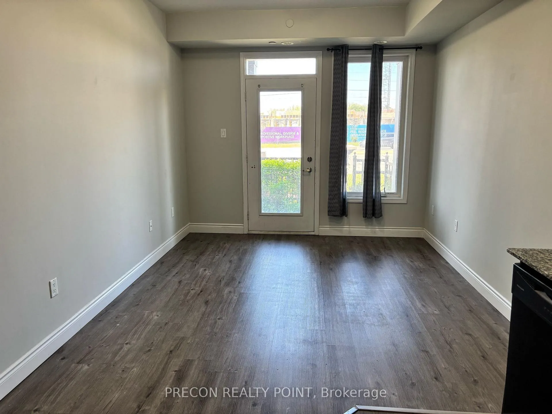 Photo 7 of Unit 107, 54 Sky Harbour Drive, Brampton, Bram West — HOMEH