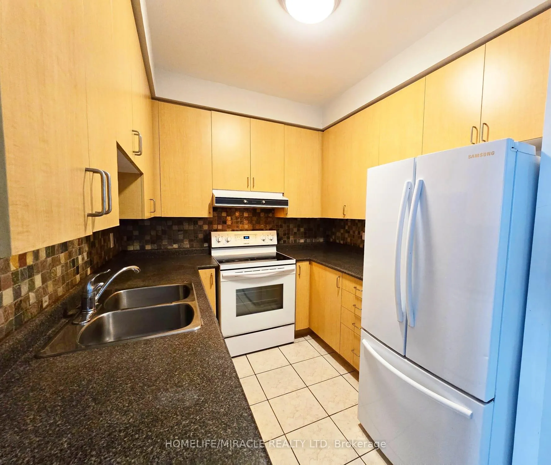 Photo 18 of Unit PH 901, 3650 Kingston Road, Scarborough, Scarborough Village — HOMEH