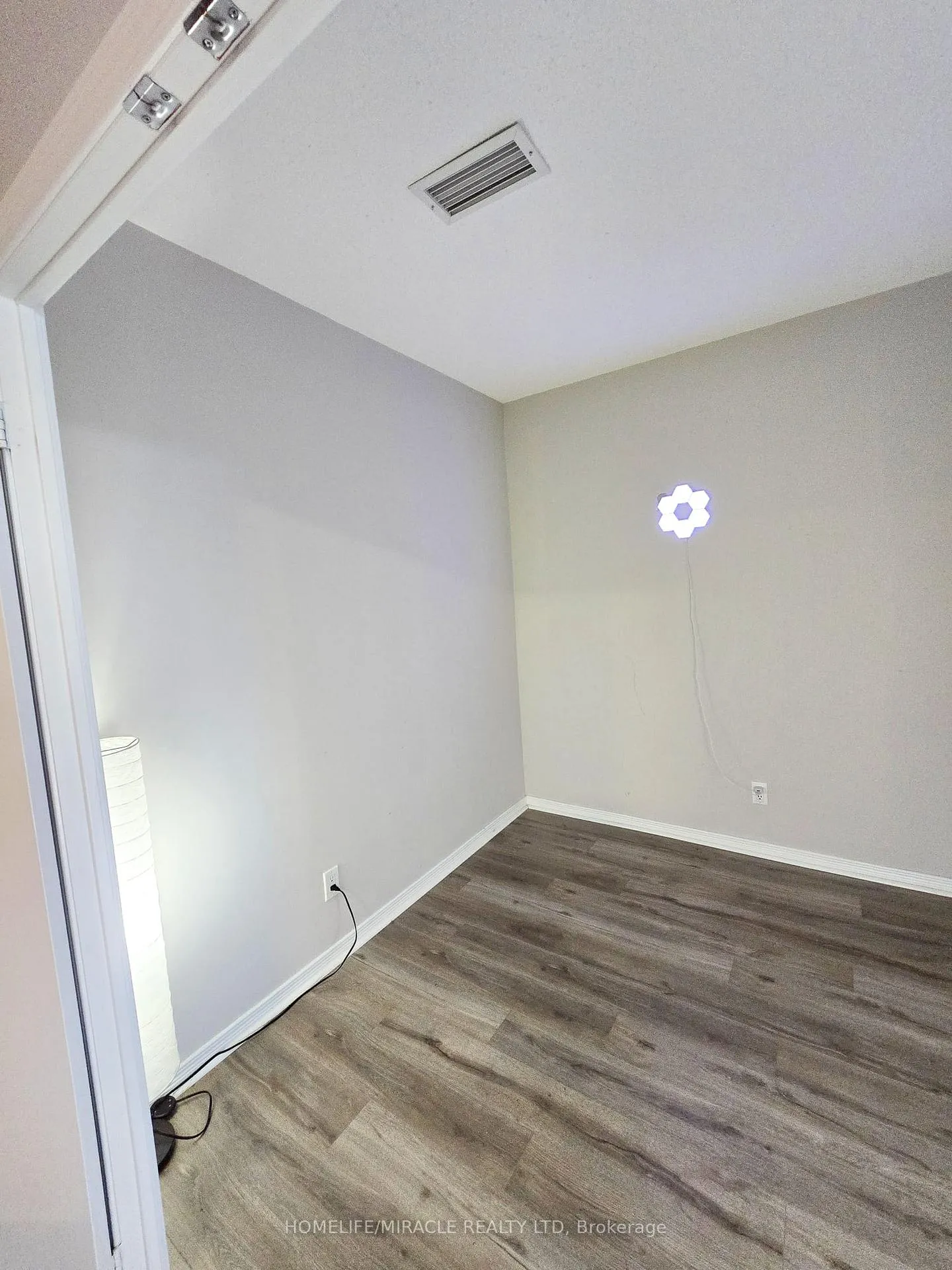 Photo 22 of Unit PH 901, 3650 Kingston Road, Scarborough, Scarborough Village — HOMEH