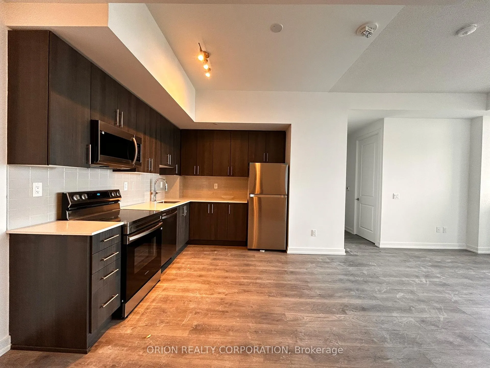 Photo 5 of Unit 3002, 1435 Celebration Drive, Pickering, Bay Ridges — HOMEH