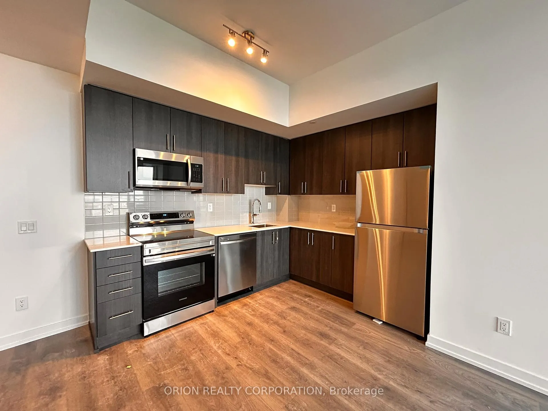 Photo 7 of Unit 3002, 1435 Celebration Drive, Pickering, Bay Ridges — HOMEH
