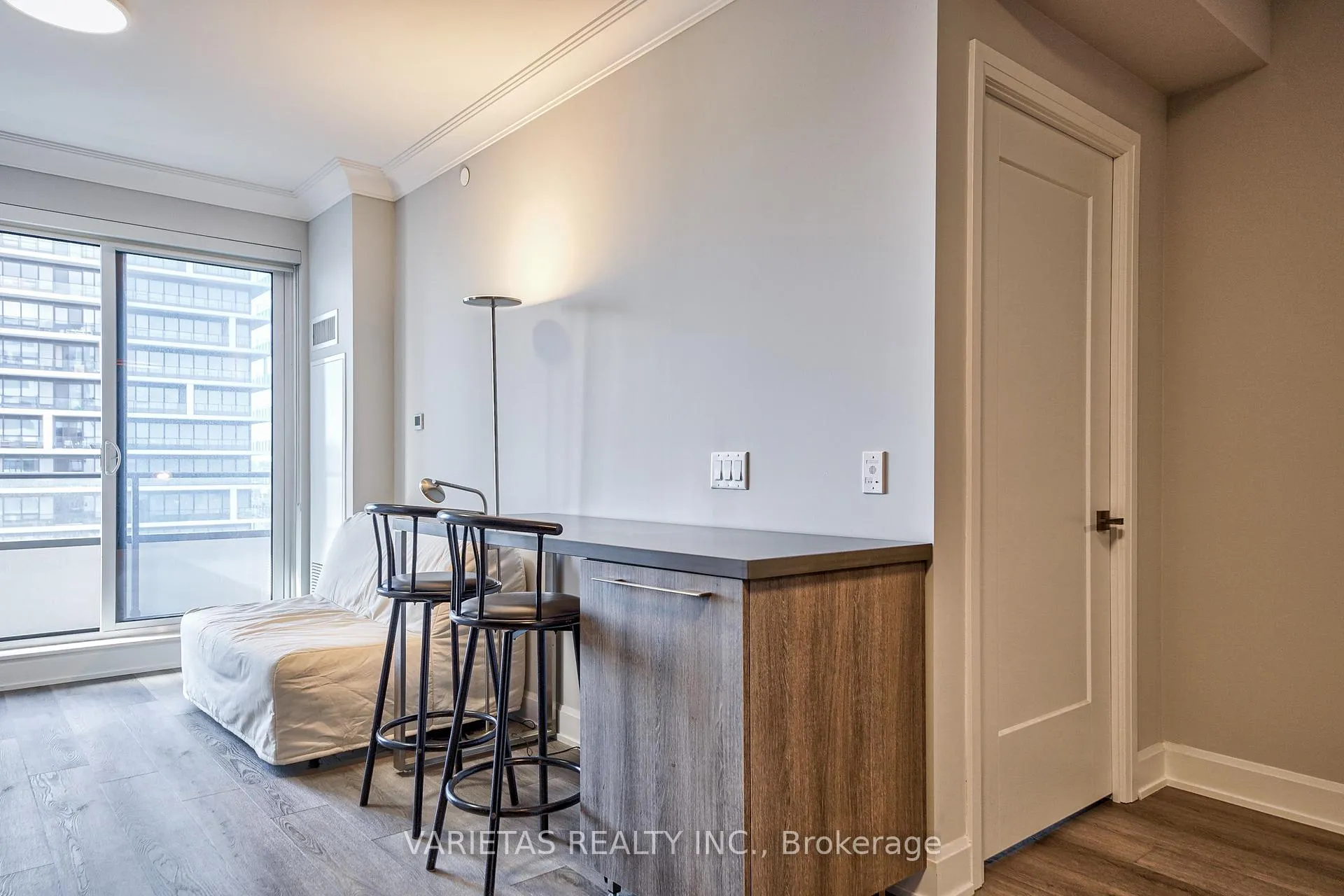 Photo 9 of Unit 1602, 38 Water Walk Drive, Markham, Unionville — HOMEH