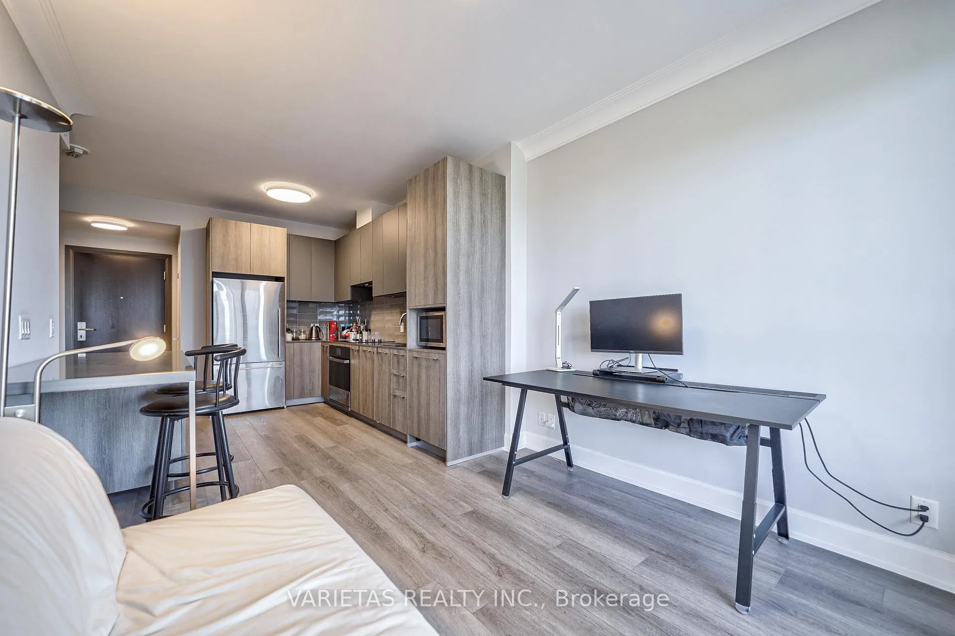 Photo 11 of Unit 1602, 38 Water Walk Drive, Markham, Unionville — HOMEH