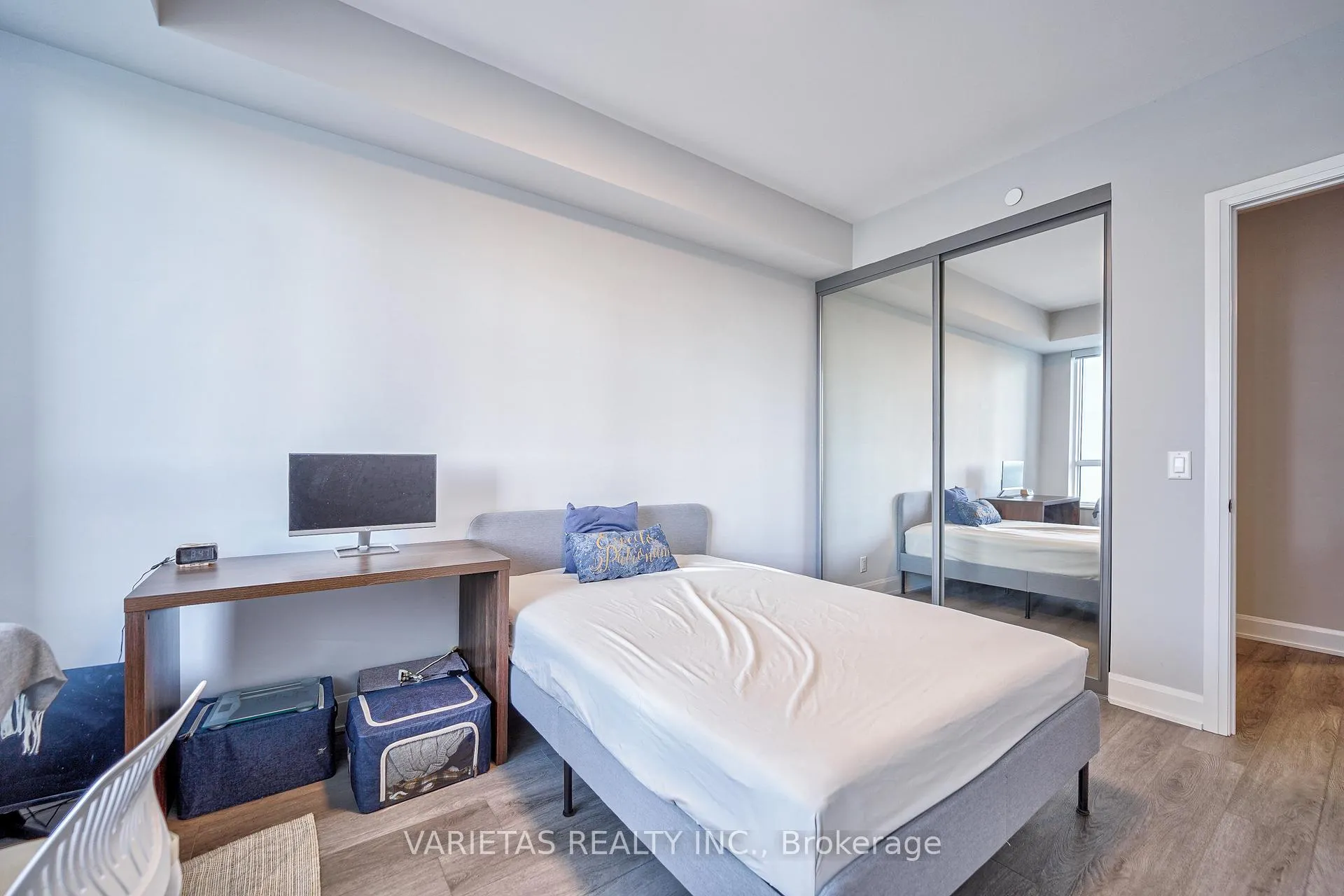 Photo 17 of Unit 1602, 38 Water Walk Drive, Markham, Unionville — HOMEH