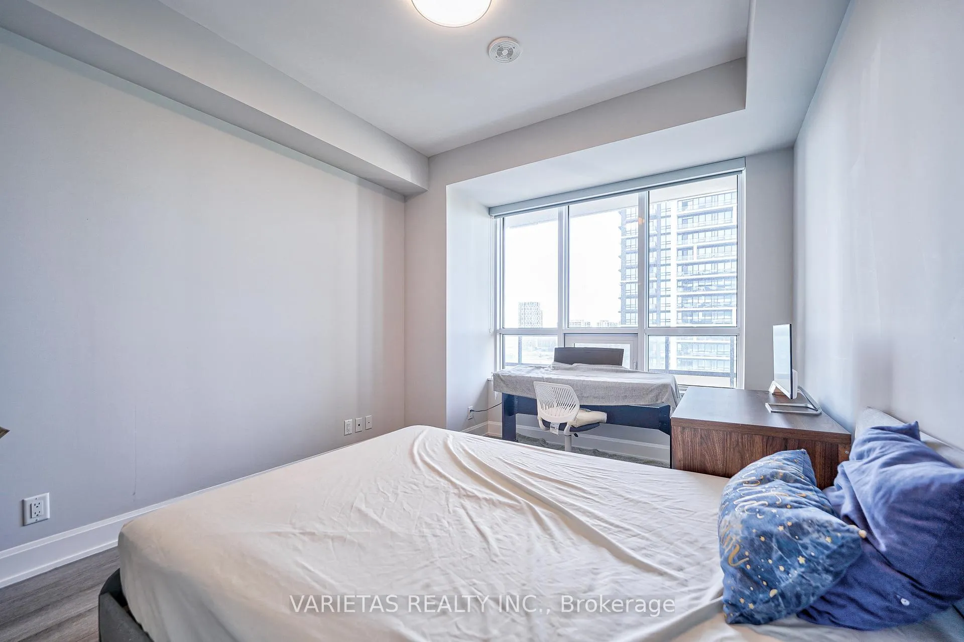 Photo 18 of Unit 1602, 38 Water Walk Drive, Markham, Unionville — HOMEH