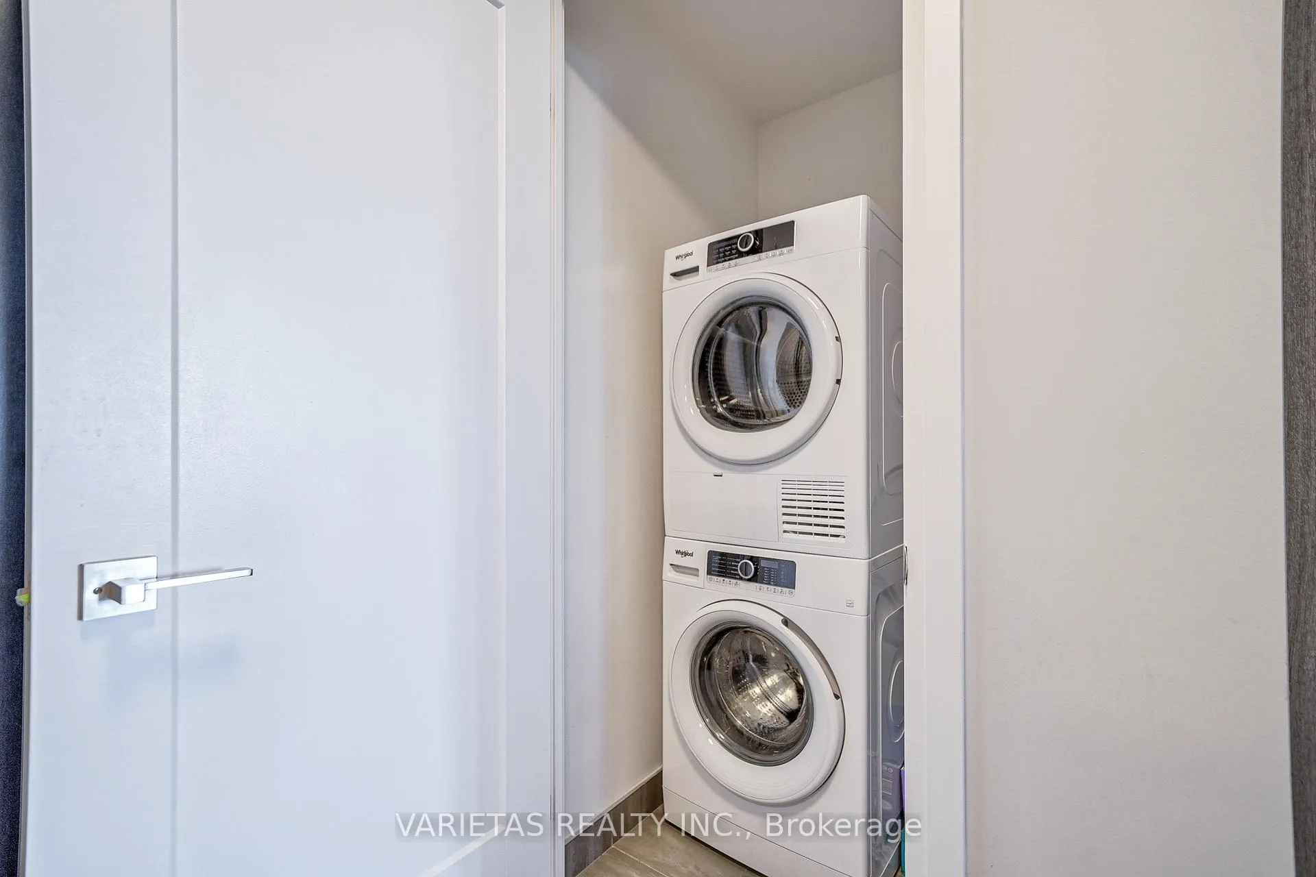Photo 19 of Unit 1602, 38 Water Walk Drive, Markham, Unionville — HOMEH