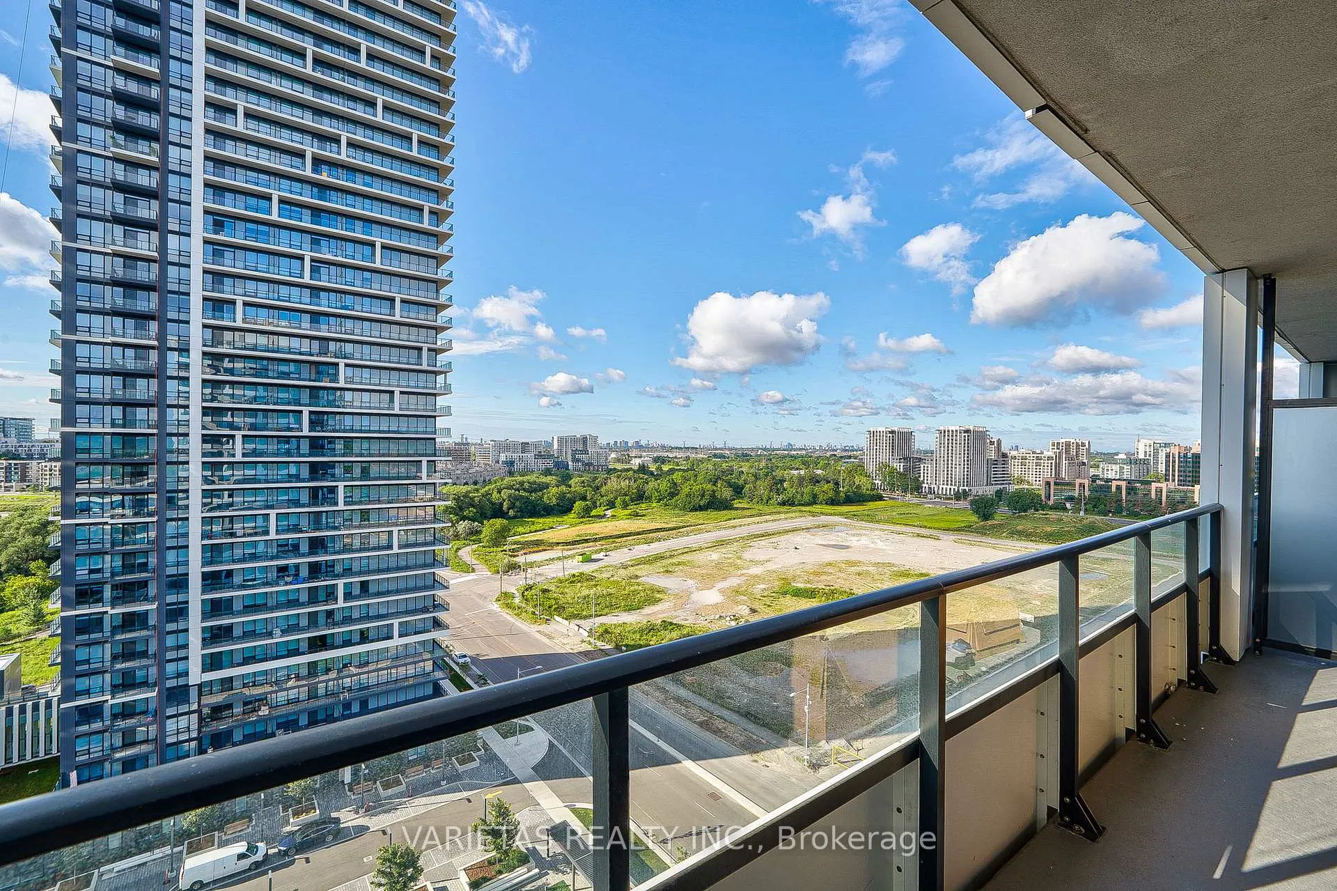 Photo 21 of Unit 1602, 38 Water Walk Drive, Markham, Unionville — HOMEH