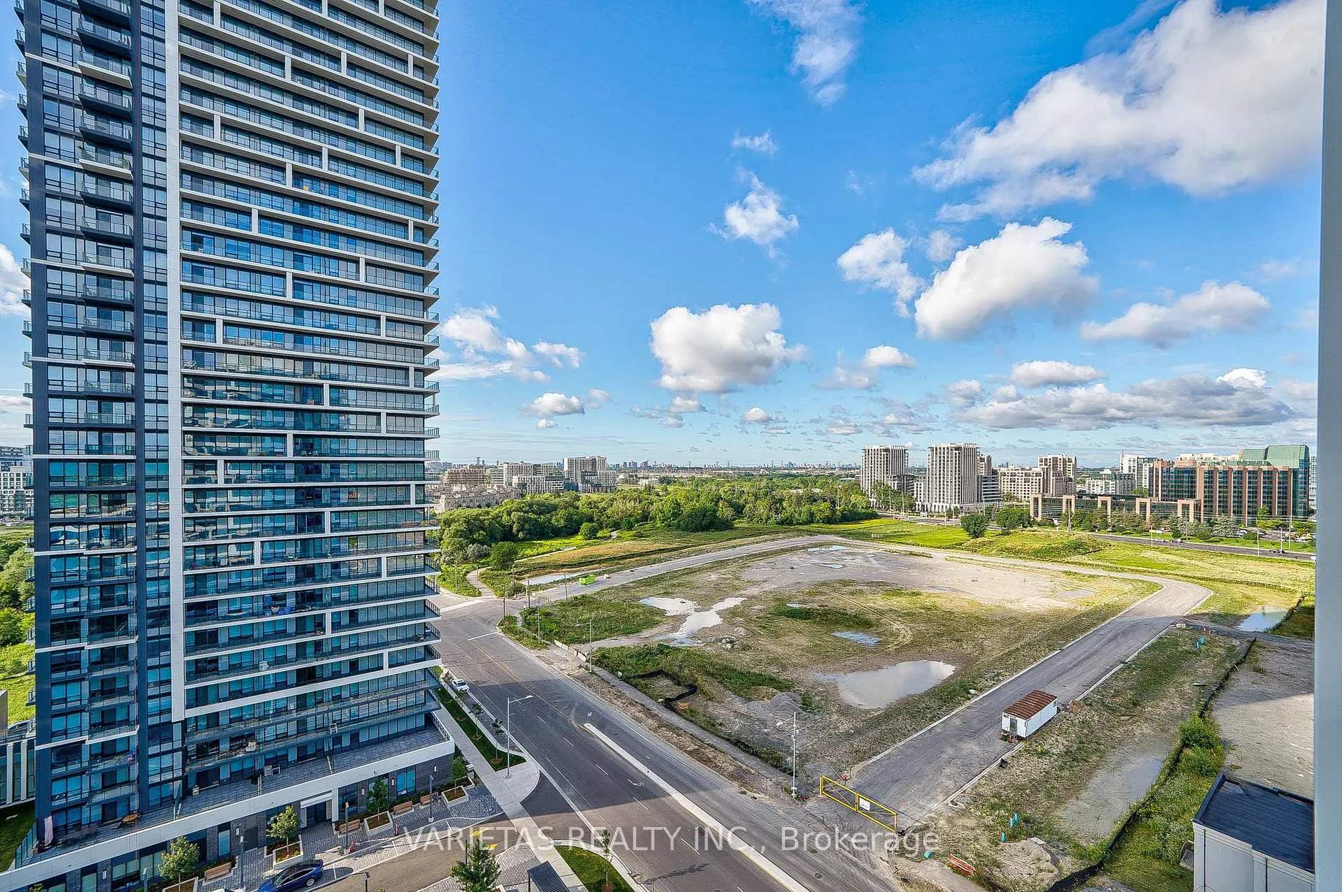 Photo 23 of Unit 1602, 38 Water Walk Drive, Markham, Unionville — HOMEH