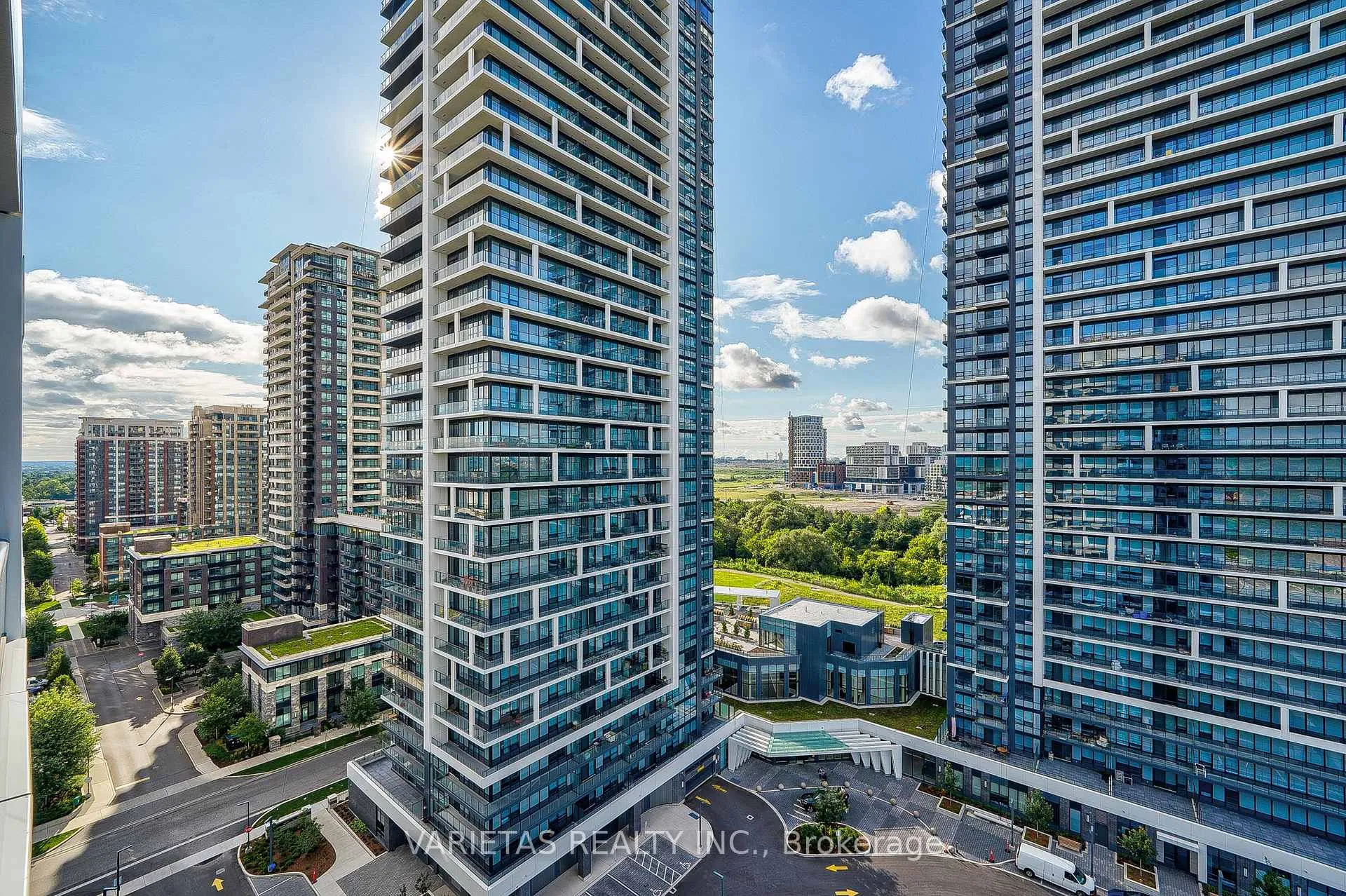 Photo 24 of Unit 1602, 38 Water Walk Drive, Markham, Unionville — HOMEH