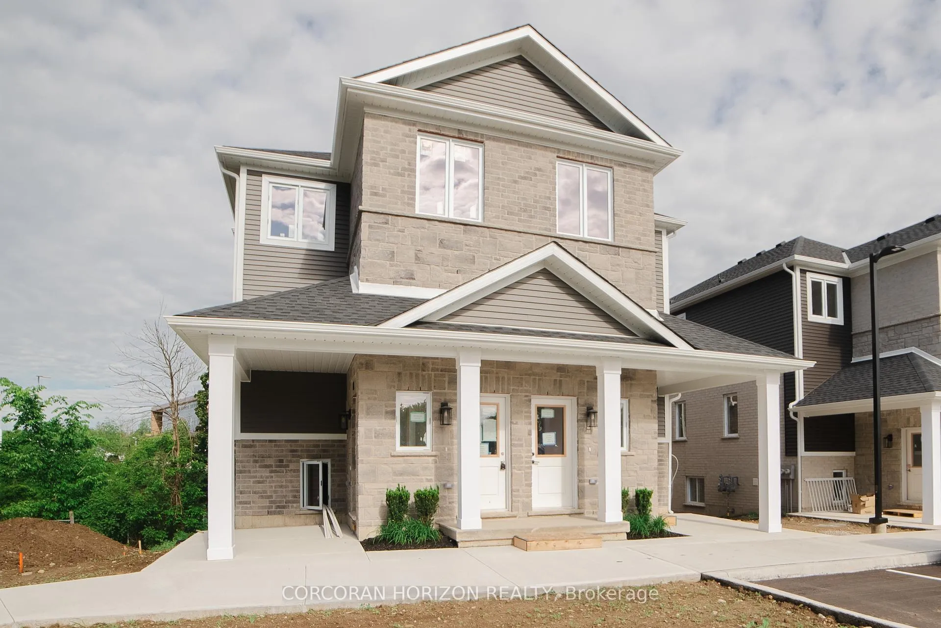 Photo 2 of Unit 218, 800 Myers Road, Cambridge, Little's Corners — HOMEH