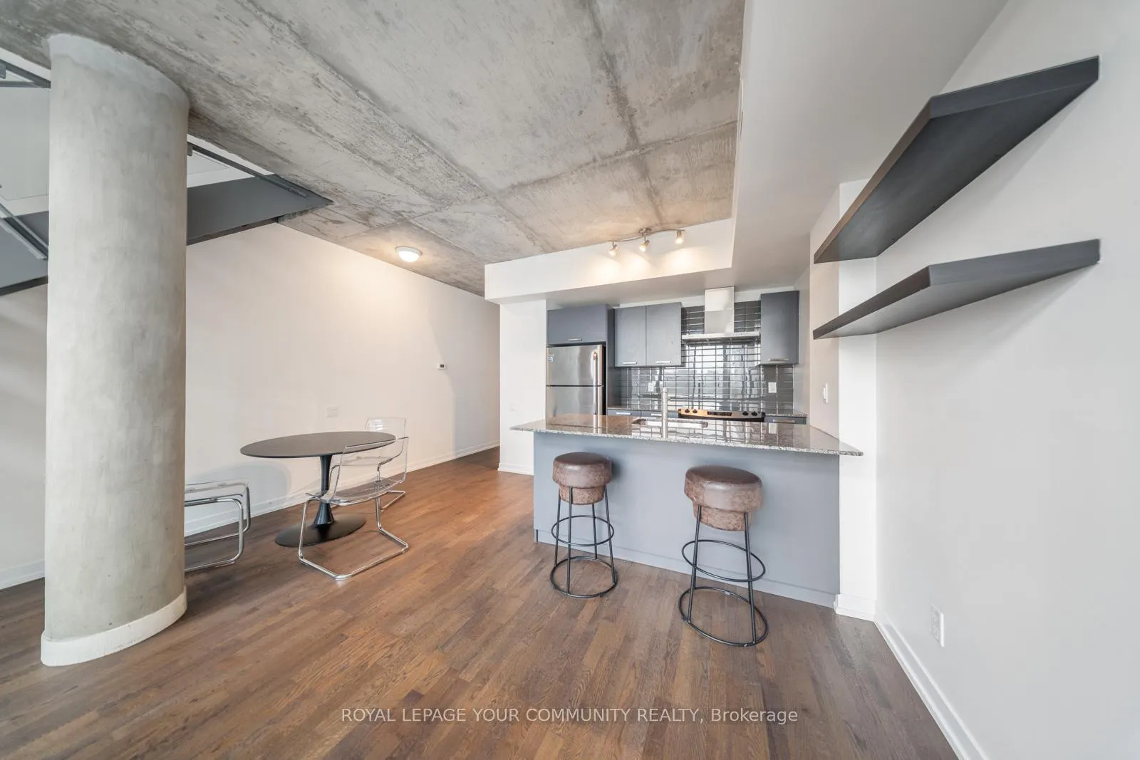 Photo 12 of Unit 722, 95 Bathurst Street, Toronto, Waterfront Communities — HOMEH