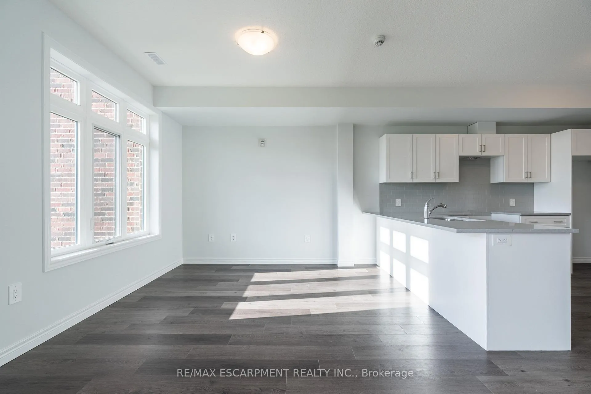 Photo 5 of Unit 207, 2620 Binbrook Road, Hamilton, Binbrook — HOMEH