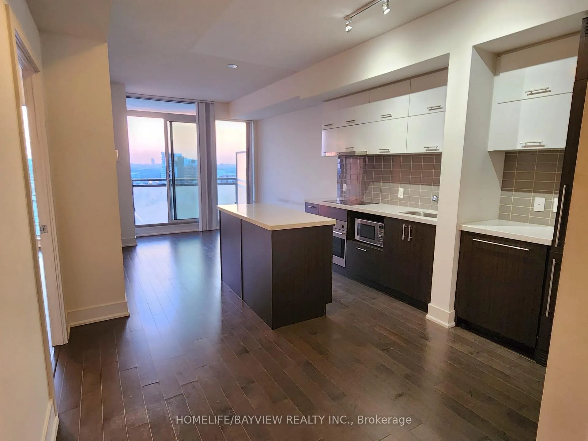 Photo 2 of Unit 907, 8081 Birchmount Road, Markham, Unionville — HOMEH