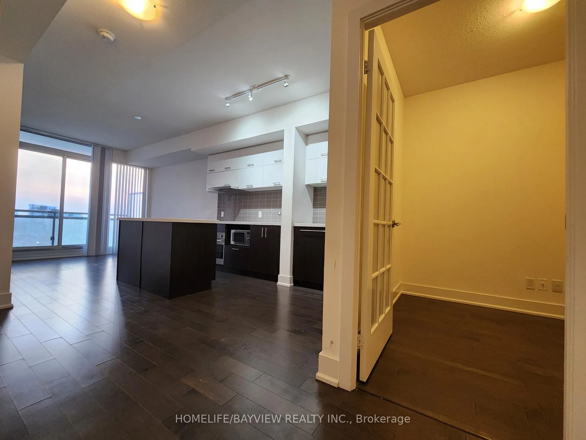 Photo 6 of Unit 907, 8081 Birchmount Road, Markham, Unionville — HOMEH