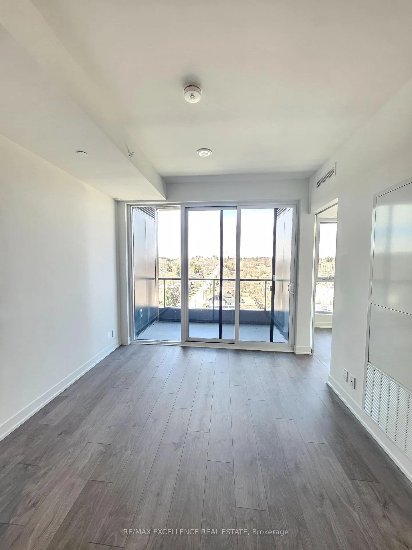 Photo 10 of Unit 903, 39 Mary Street, Barrie, City Centre — HOMEH