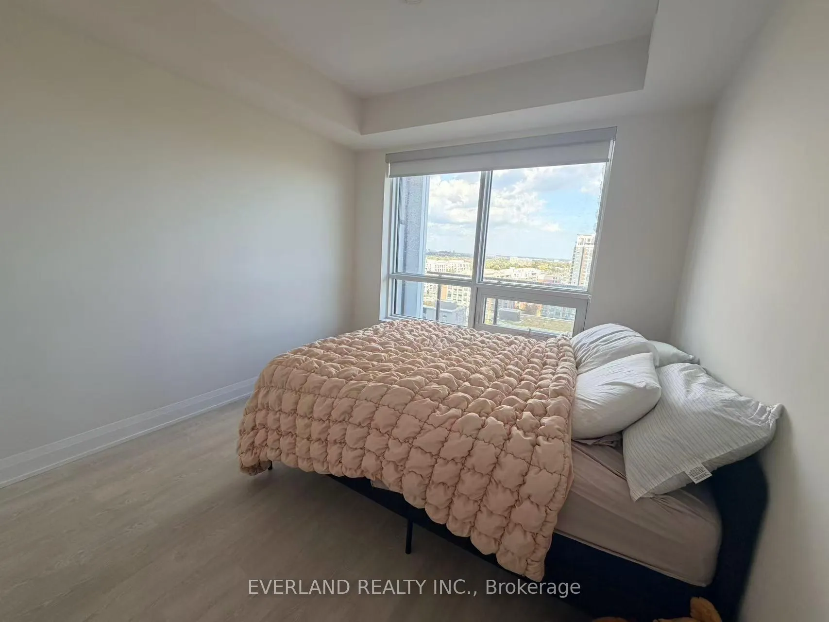 Photo 5 of Unit 1601, 18 Water Walk Drive, Markham, Unionville — HOMEH