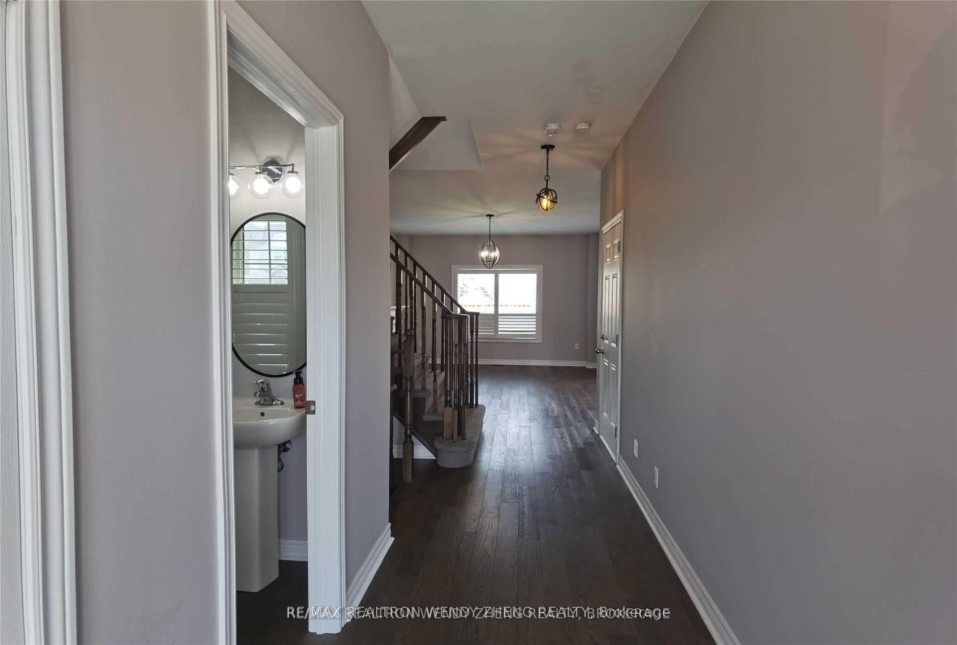 Photo 3 of 40 Ray Richards Street, Clarington, Bowmanville — HOMEH