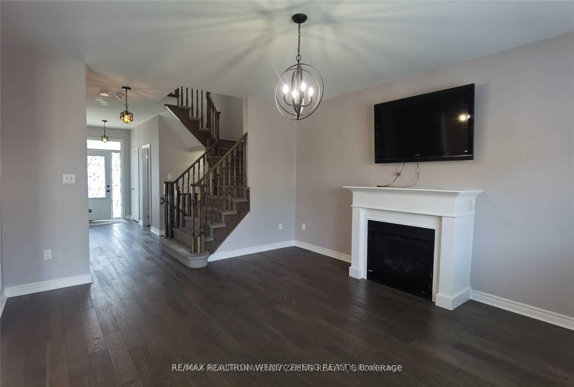 Photo 4 of 40 Ray Richards Street, Clarington, Bowmanville — HOMEH