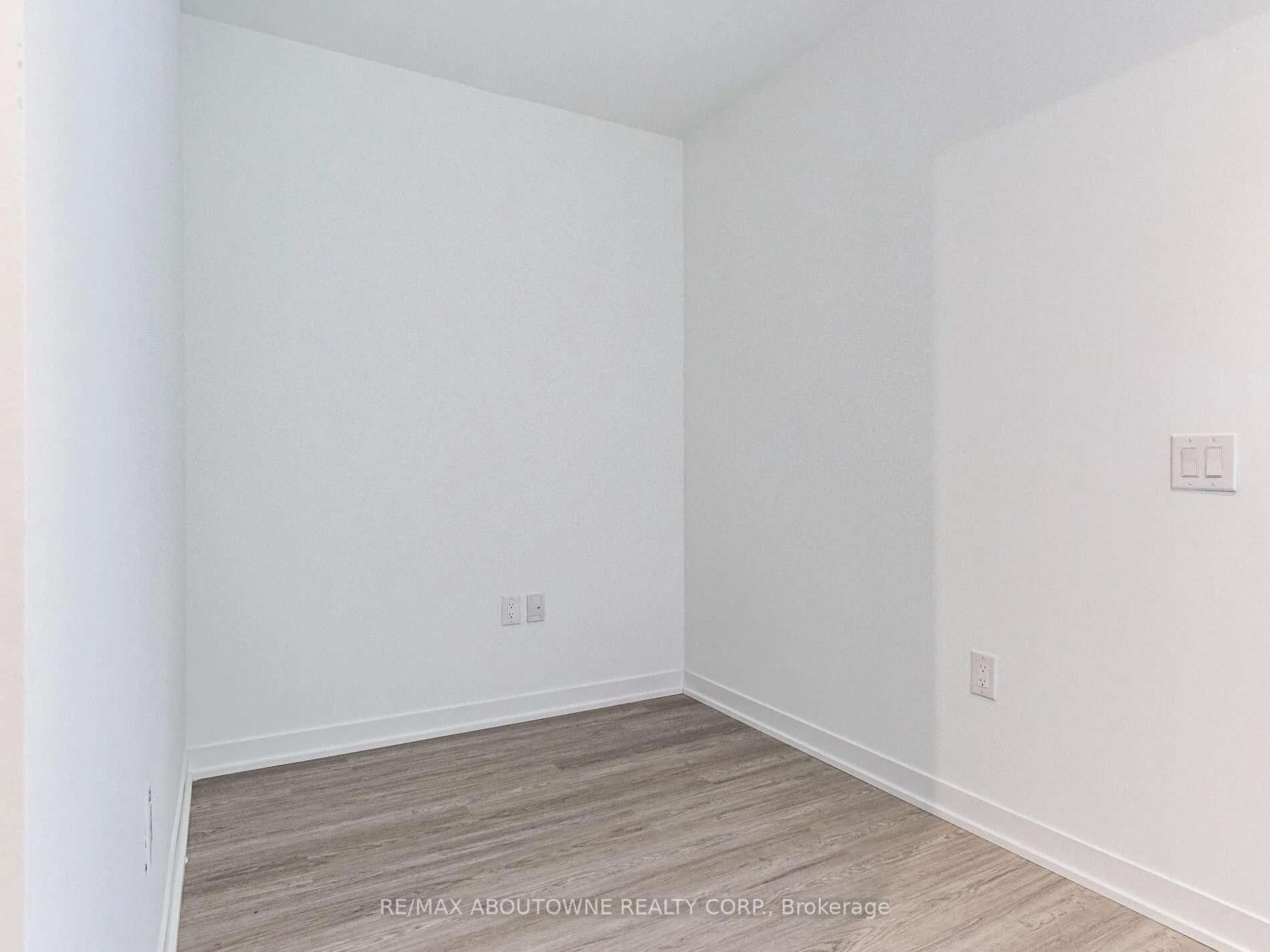 Photo 8 of Unit 720, 195 McCaul Street, Toronto, Kensington-Chinatown — HOMEH