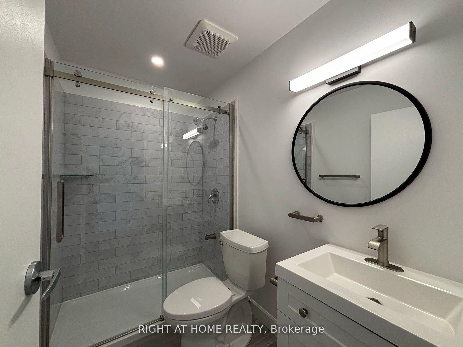 Photo 10 of Unit A, 3152 Dundas Street, Toronto, Junction Area — HOMEH