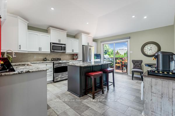 Photo 13 of 10 Freeman Street, Brant, Paris — HOMEH
