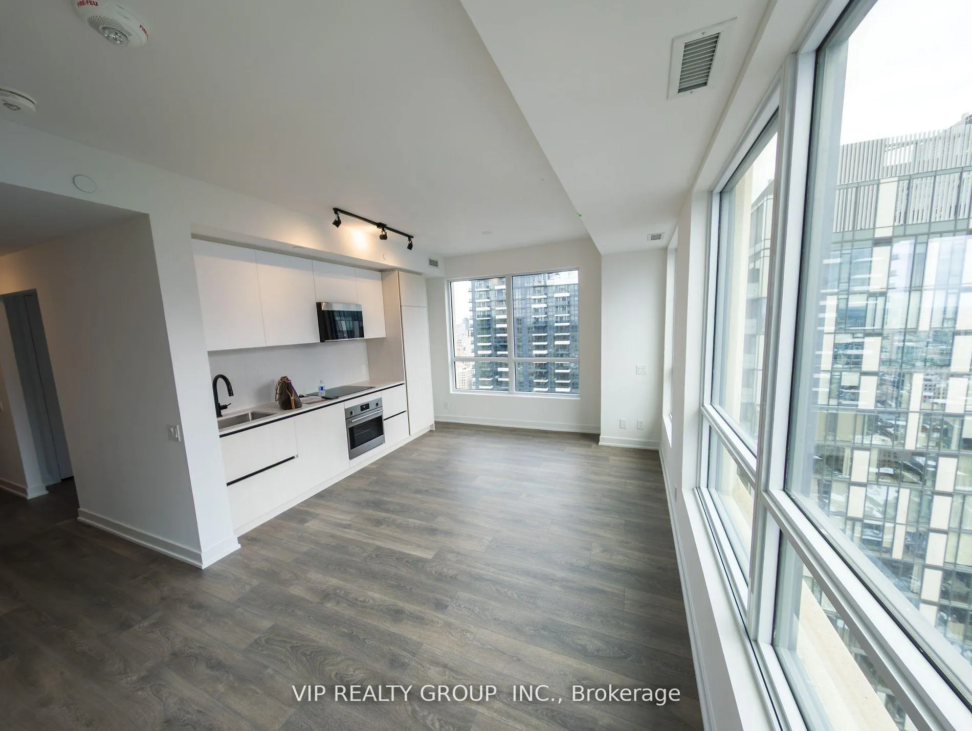 Photo 2 of Unit 4306, 108 Peter Street, Toronto, Waterfront Communities — HOMEH