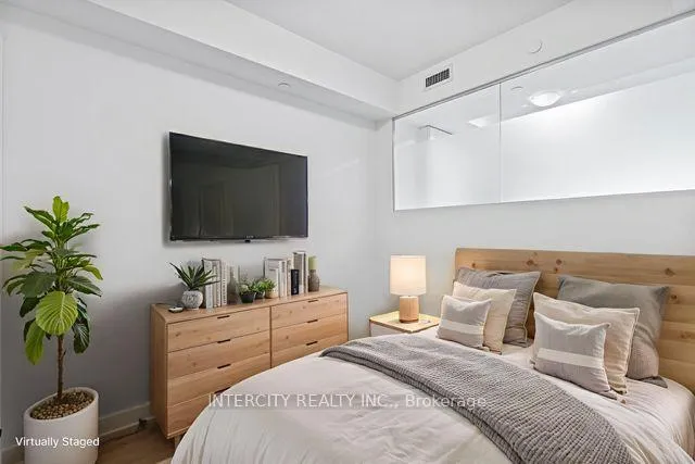Photo 14 of Unit 232, 2075 King Road, King, King City — HOMEH