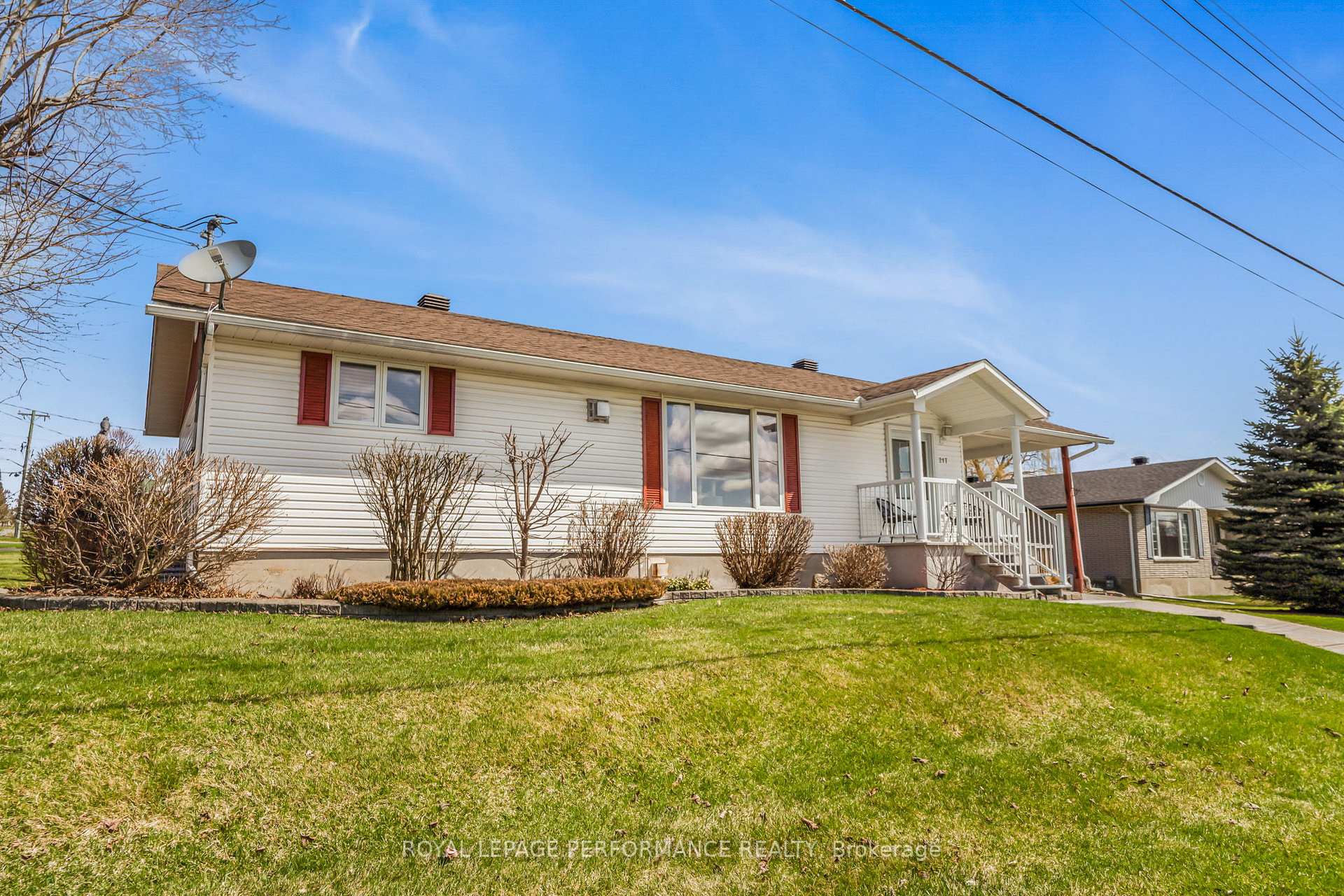 Photo 4 of 217 Mill Street, Champlain, Vankleek Hill — HOMEH