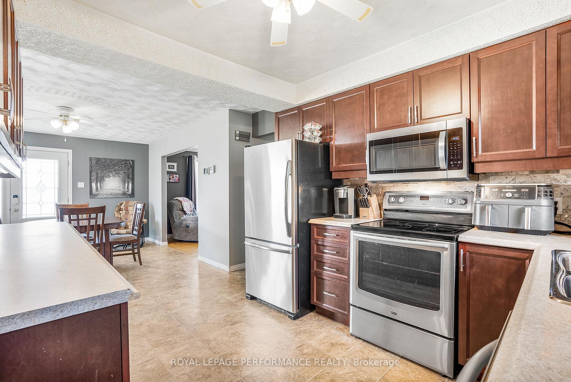 Photo 7 of 217 Mill Street, Champlain, Vankleek Hill — HOMEH