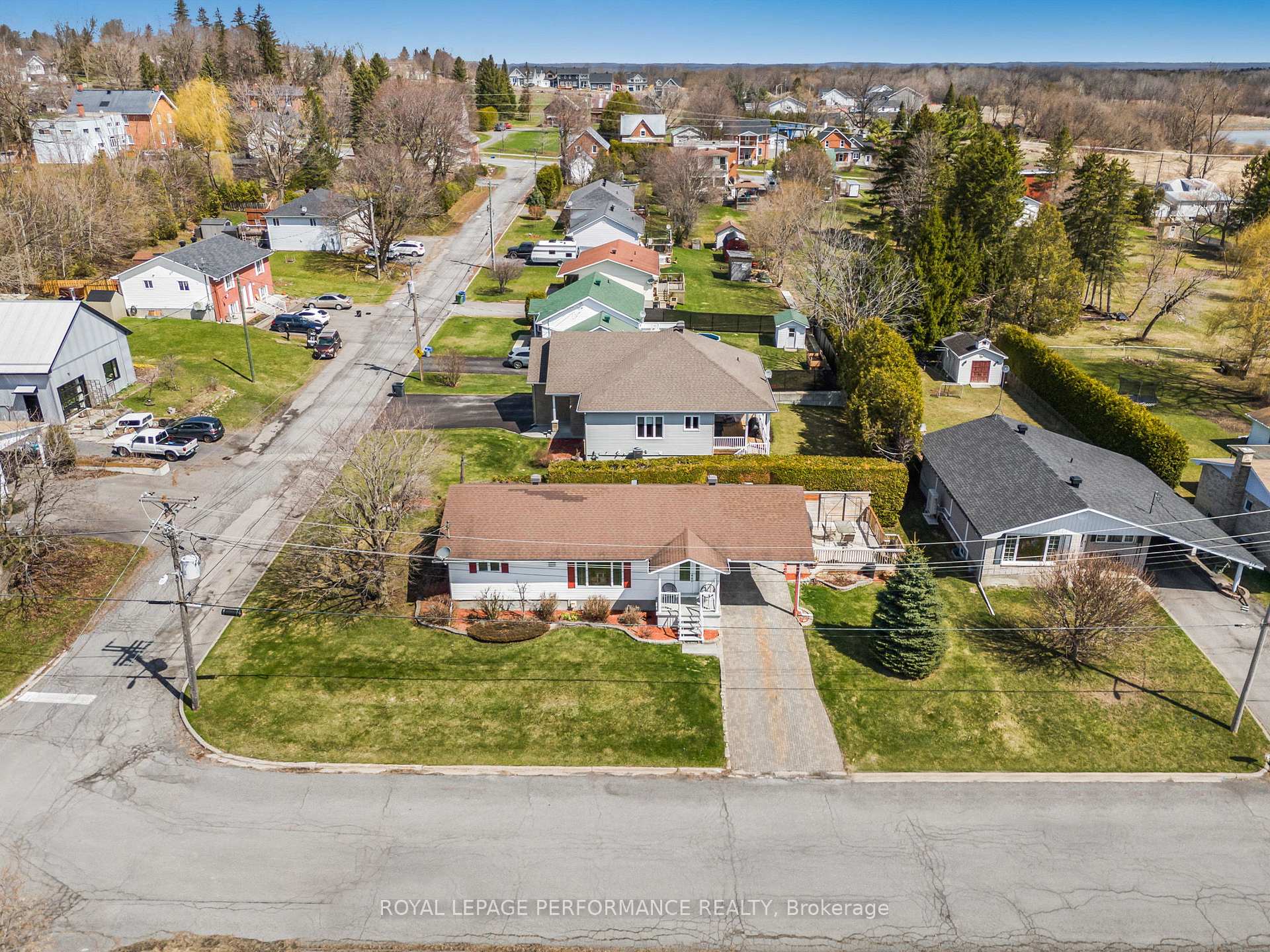 Photo 26 of 217 Mill Street, Champlain, Vankleek Hill — HOMEH