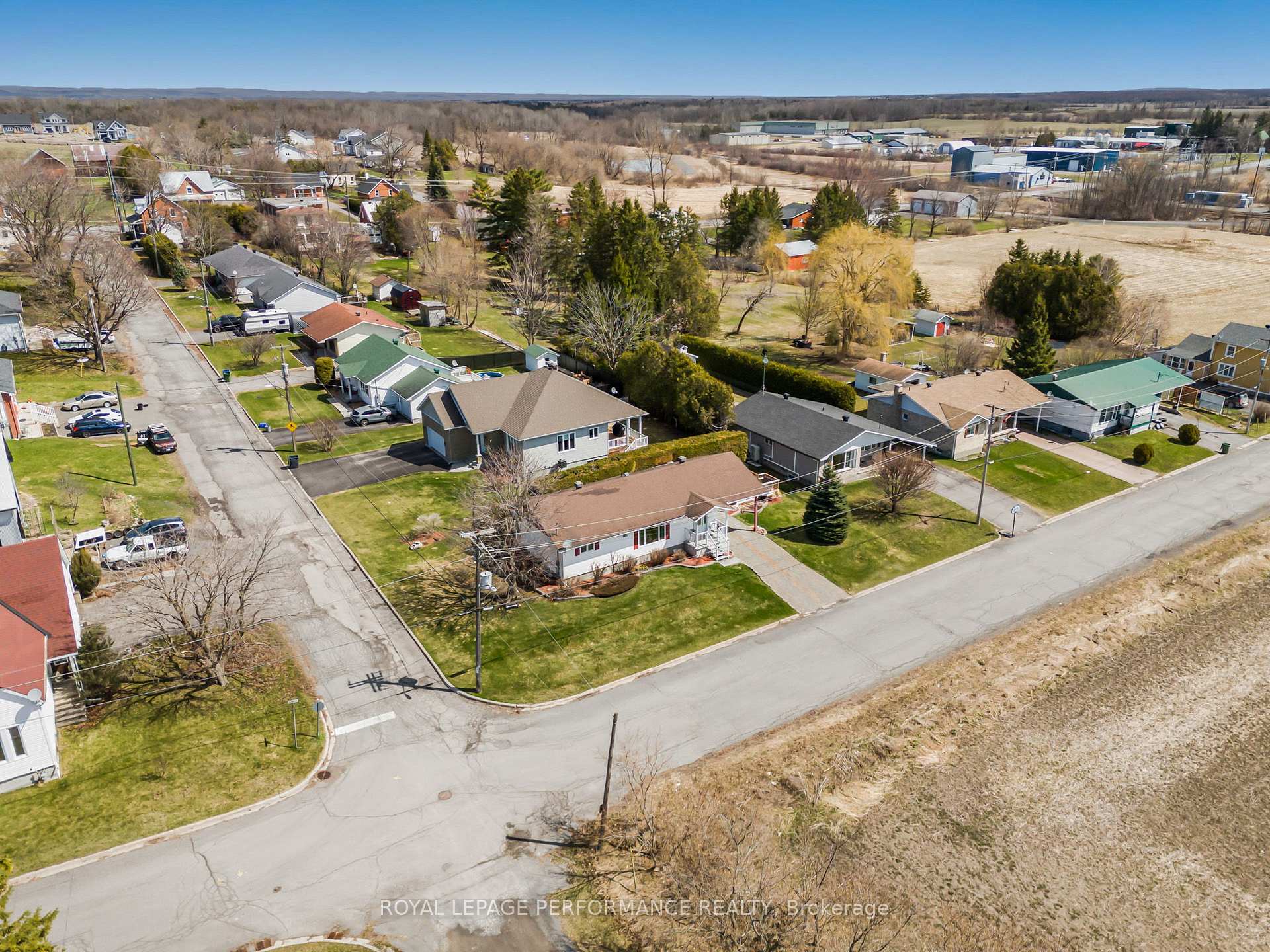 Photo 27 of 217 Mill Street, Champlain, Vankleek Hill — HOMEH