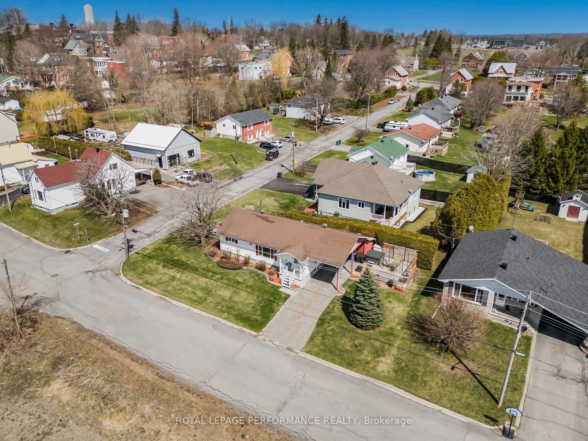 Photo 31 of 217 Mill Street, Champlain, Vankleek Hill — HOMEH