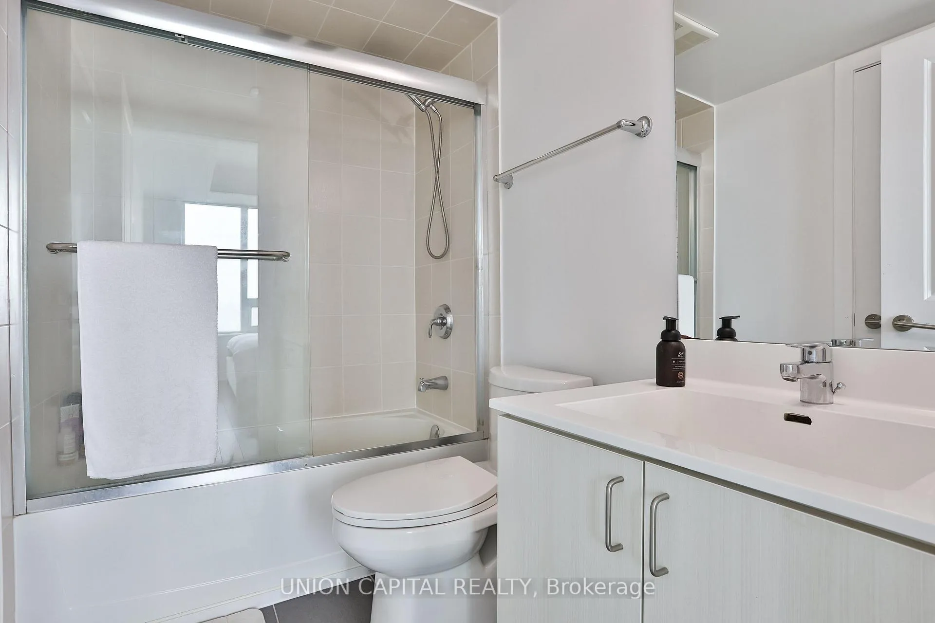 Photo 14 of Unit PH2-08, 1215 Bayly Street, Pickering, Bay Ridges — HOMEH