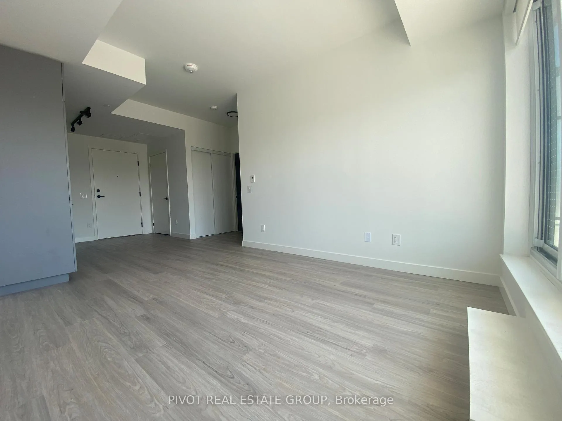 Photo 4 of Unit 518, 1050 Eastern Avenue, Toronto, The Beaches — HOMEH